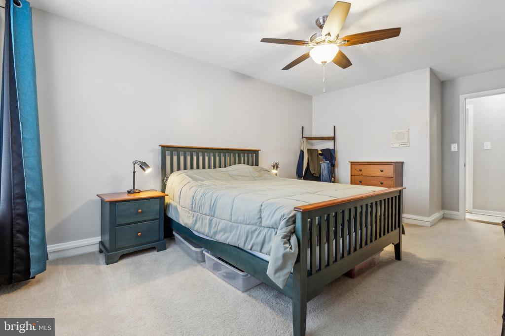 10108 HELLINGLY PLACE Unit: 300