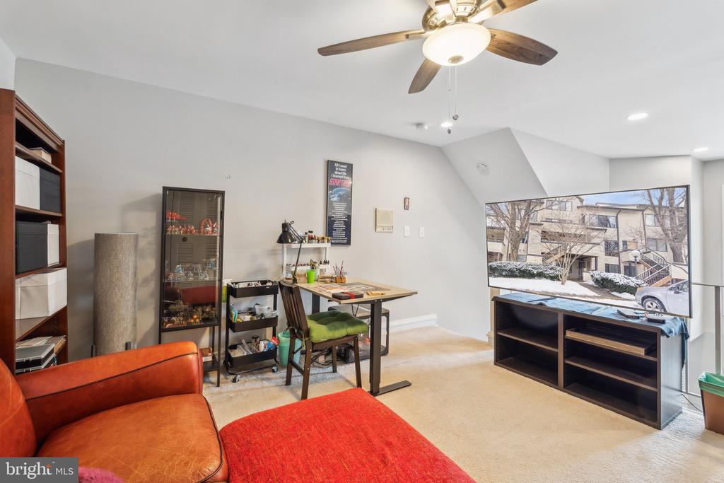 10108 HELLINGLY PLACE Unit: 300