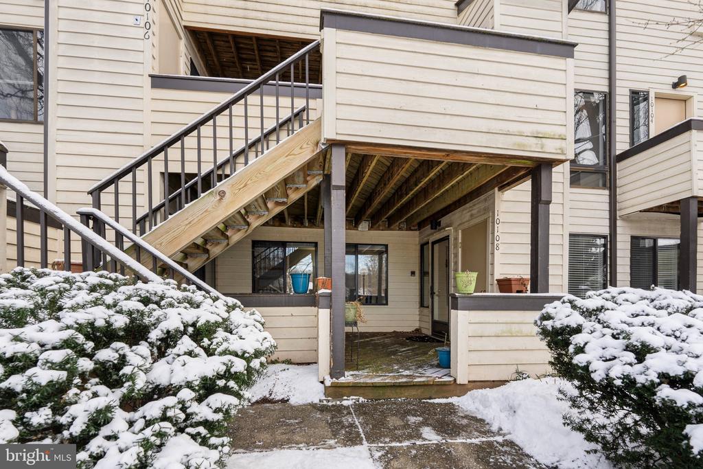 10108 HELLINGLY PLACE Unit: 300
