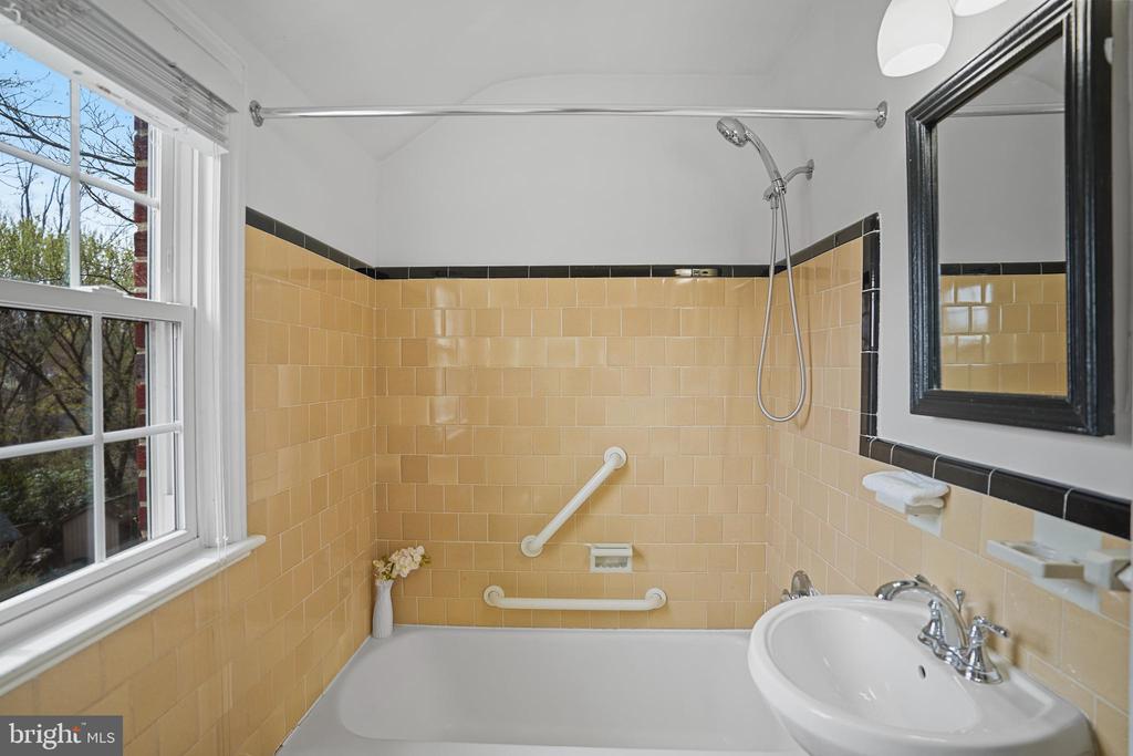 322 PENWOOD ROAD
