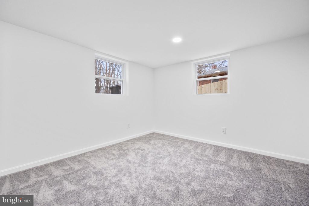 10702 TENBROOK DRIVE