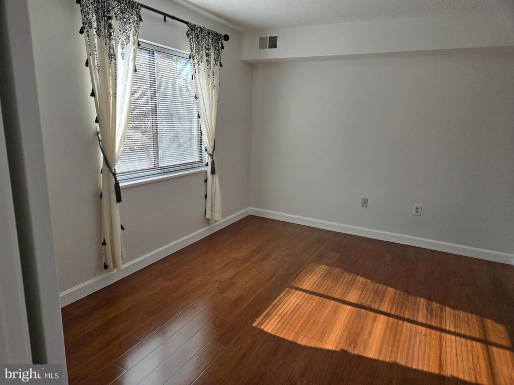 15100 INTERLACHEN DRIVE Unit: 4-124