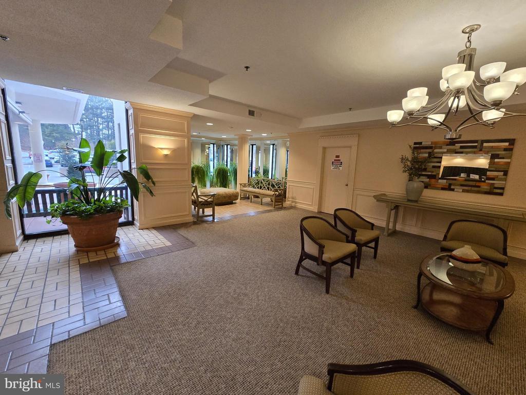 15100 INTERLACHEN DRIVE Unit: 4-124