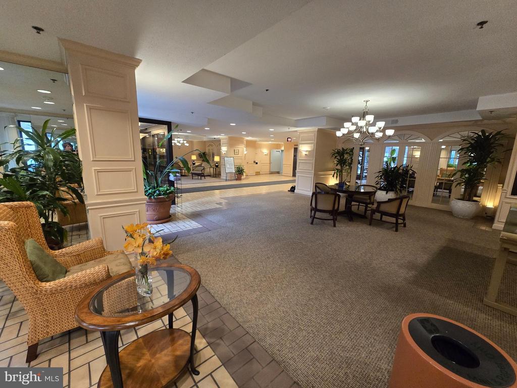 15100 INTERLACHEN DRIVE Unit: 4-124