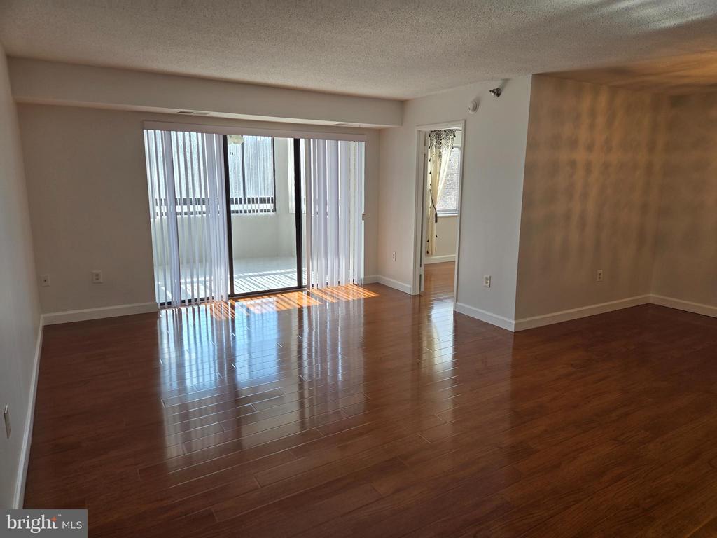 15100 INTERLACHEN DRIVE Unit: 4-124