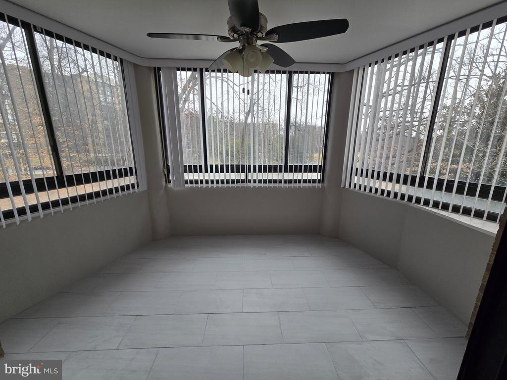 15100 INTERLACHEN DRIVE Unit: 4-124