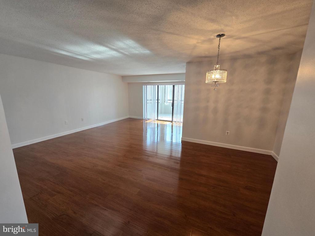 15100 INTERLACHEN DRIVE Unit: 4-124