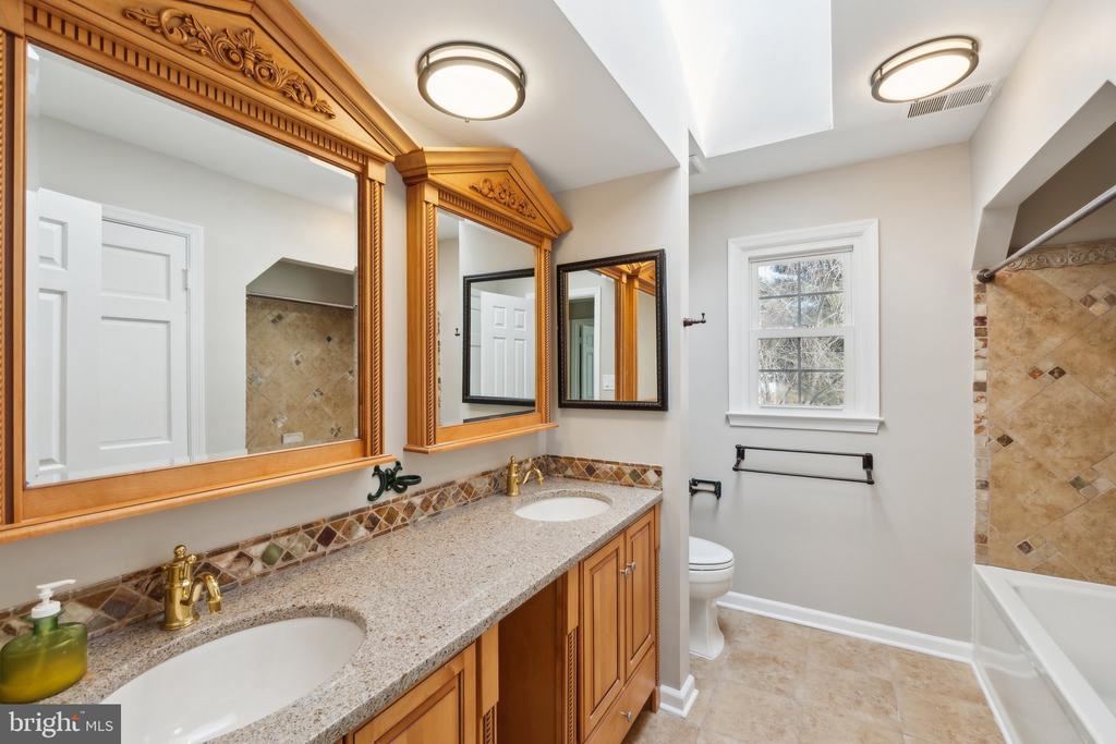 13509 ANNDYKE PLACE
