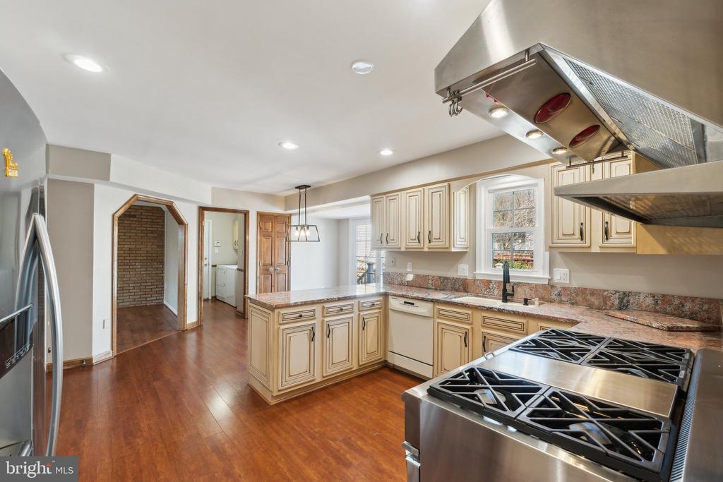 13509 ANNDYKE PLACE
