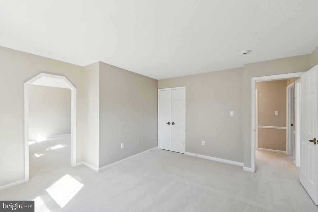 13509 ANNDYKE PLACE