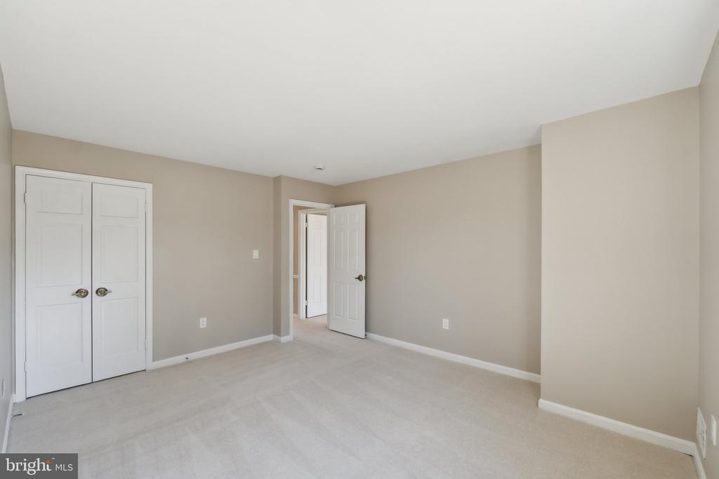 13509 ANNDYKE PLACE
