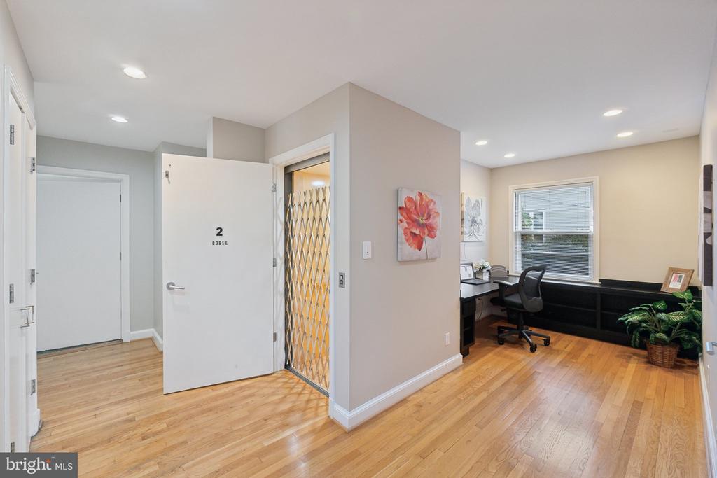 9621 E BEXHILL DRIVE