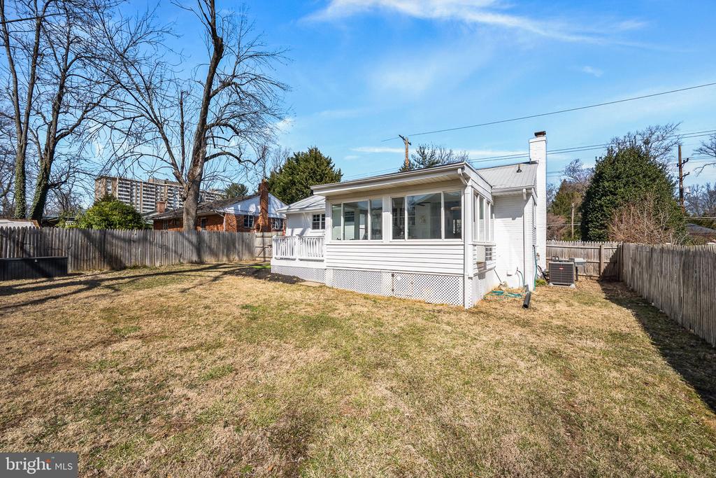 5020 RIVER ROAD