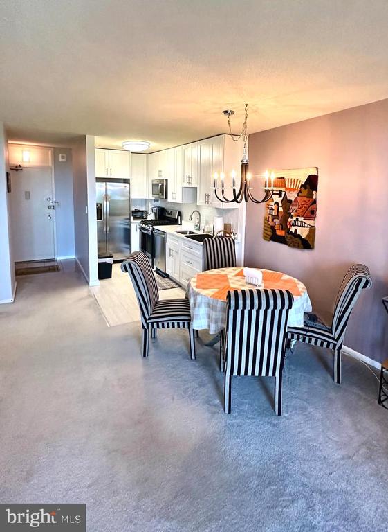 4242 E WEST HWY Unit: 810