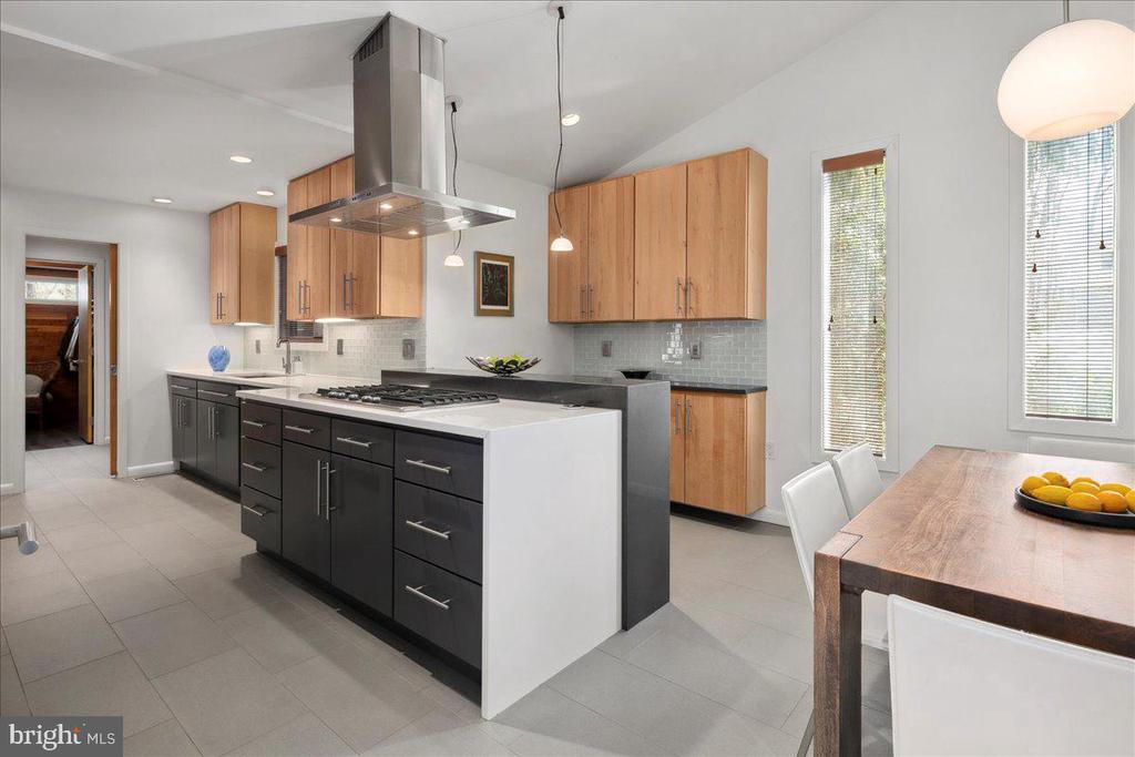 11136 POWDER HORN DRIVE