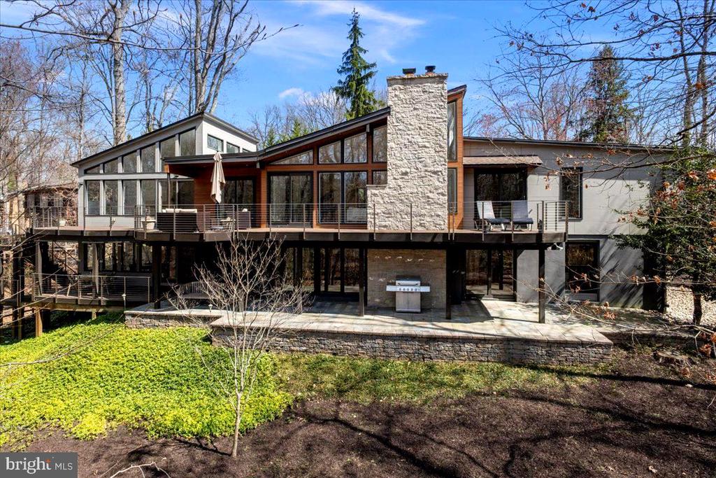 11136 POWDER HORN DRIVE