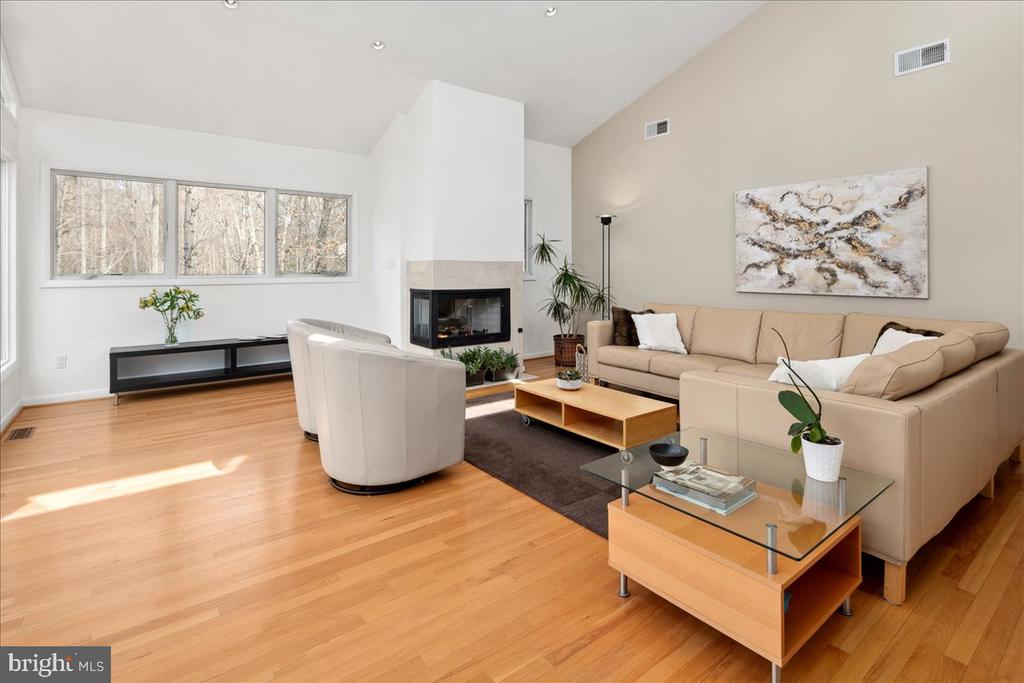 11136 POWDER HORN DRIVE
