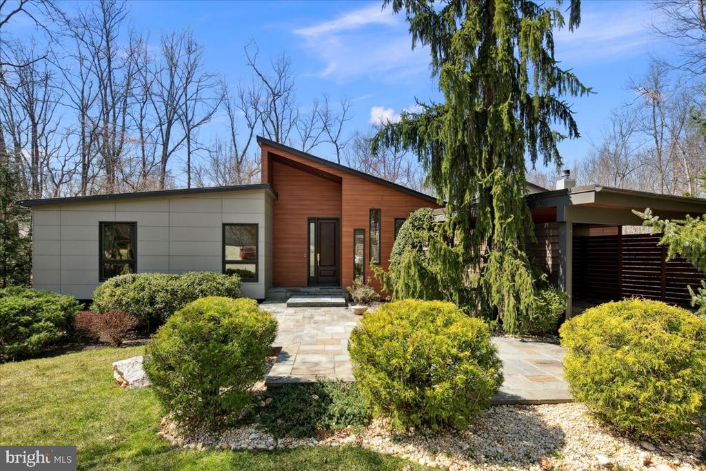 11136 POWDER HORN DRIVE