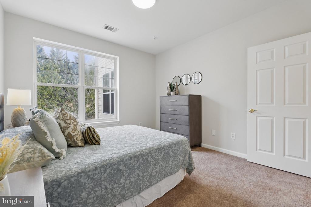 301 HIGH GABLES DRIVE Unit: 305
