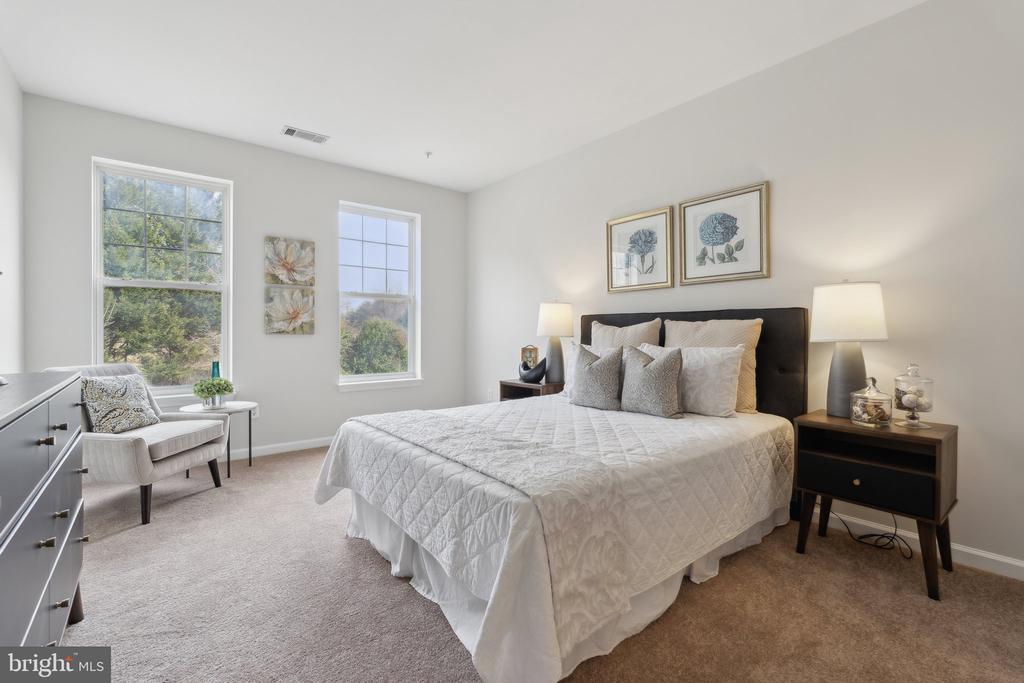 301 HIGH GABLES DRIVE Unit: 305