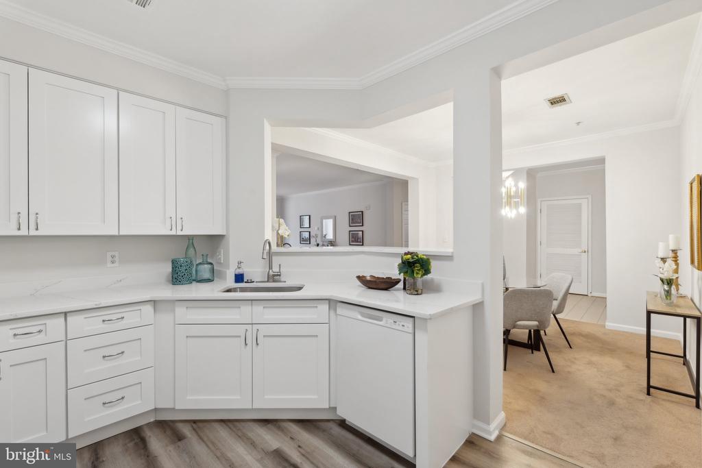 301 HIGH GABLES DRIVE Unit: 305