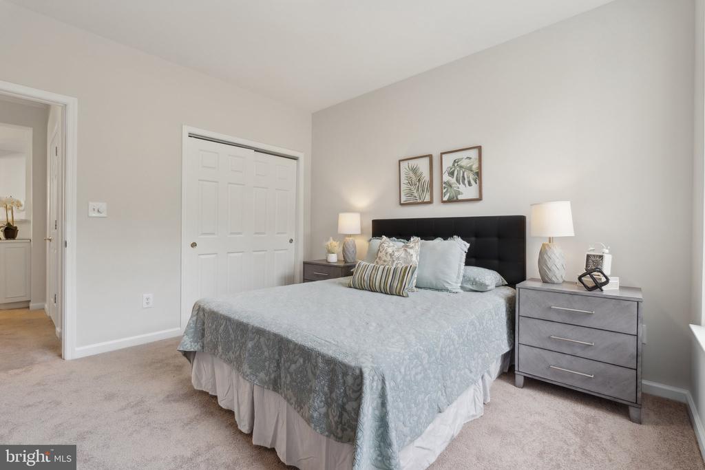 301 HIGH GABLES DRIVE Unit: 305