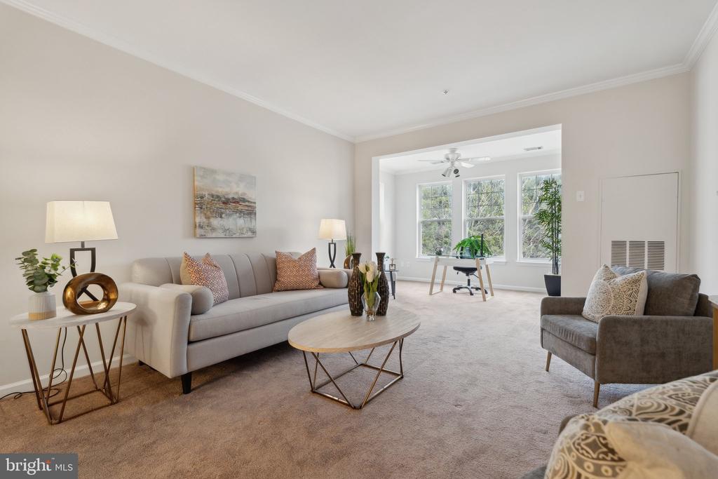 301 HIGH GABLES DRIVE Unit: 305