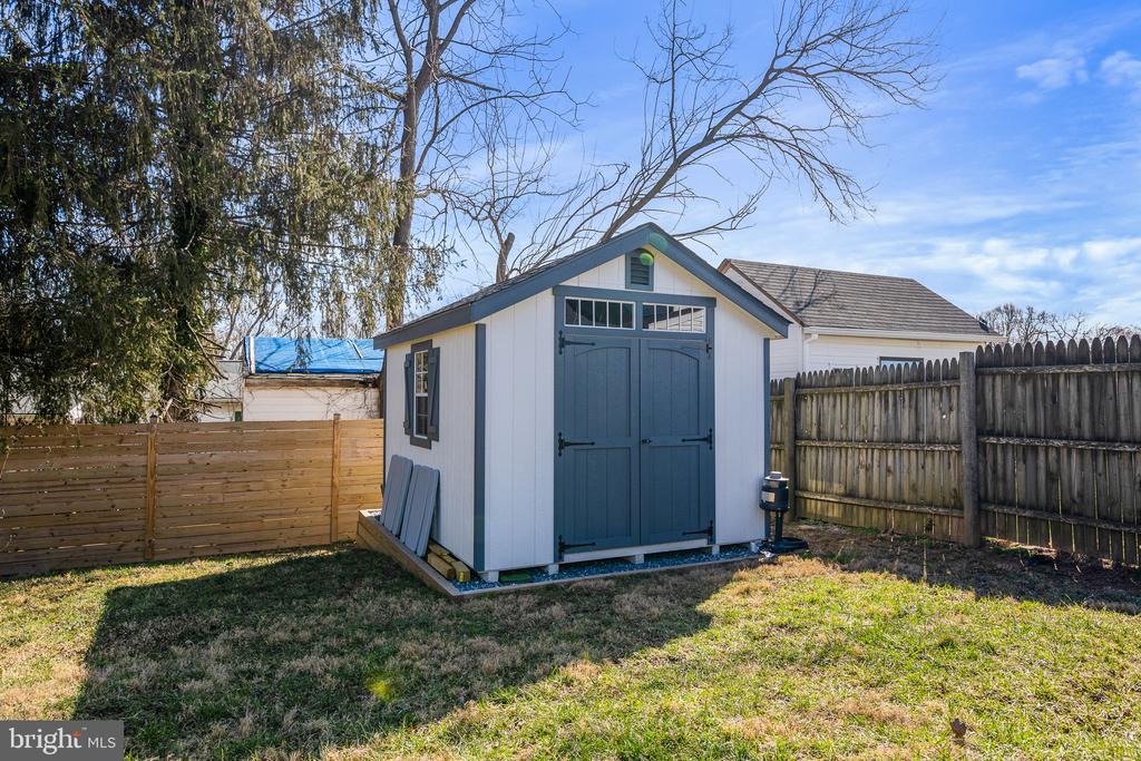 2000 GAINSBORO ROAD
