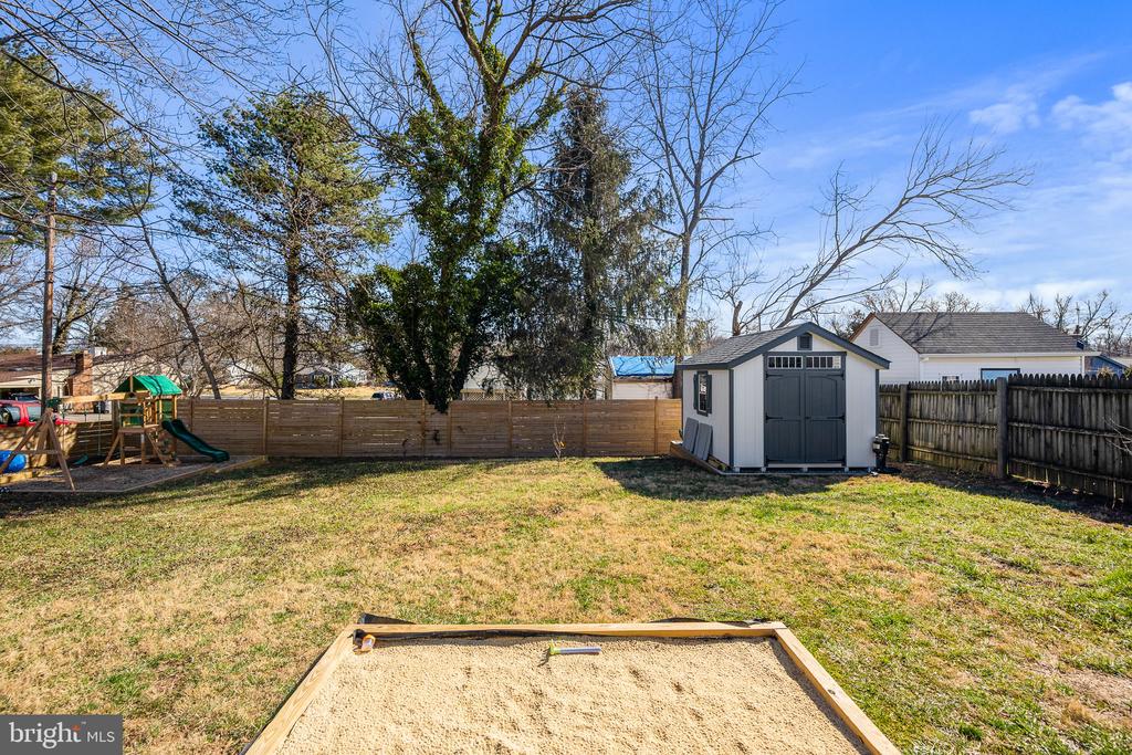 2000 GAINSBORO ROAD