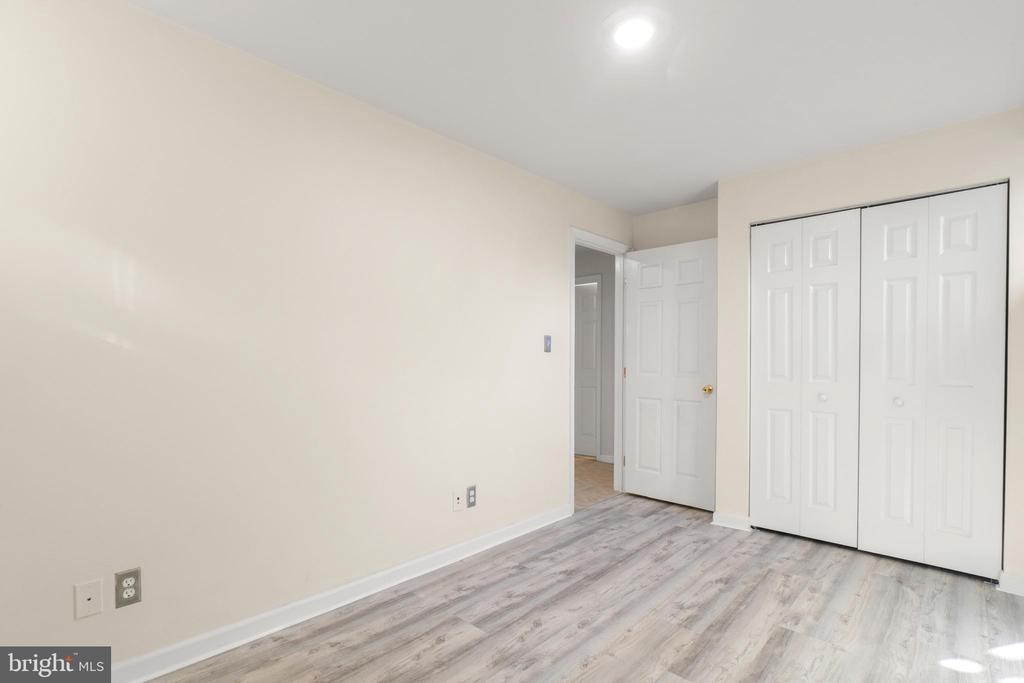 2430 LYTTONSVILLE ROAD