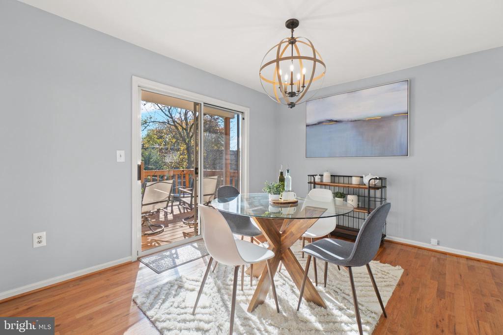 2430 LYTTONSVILLE ROAD