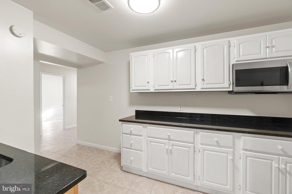 2430 LYTTONSVILLE ROAD