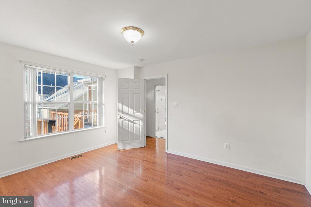 2430 LYTTONSVILLE ROAD