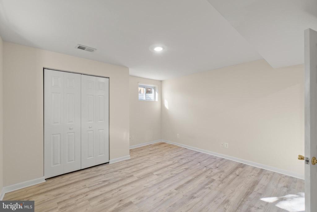 2430 LYTTONSVILLE ROAD