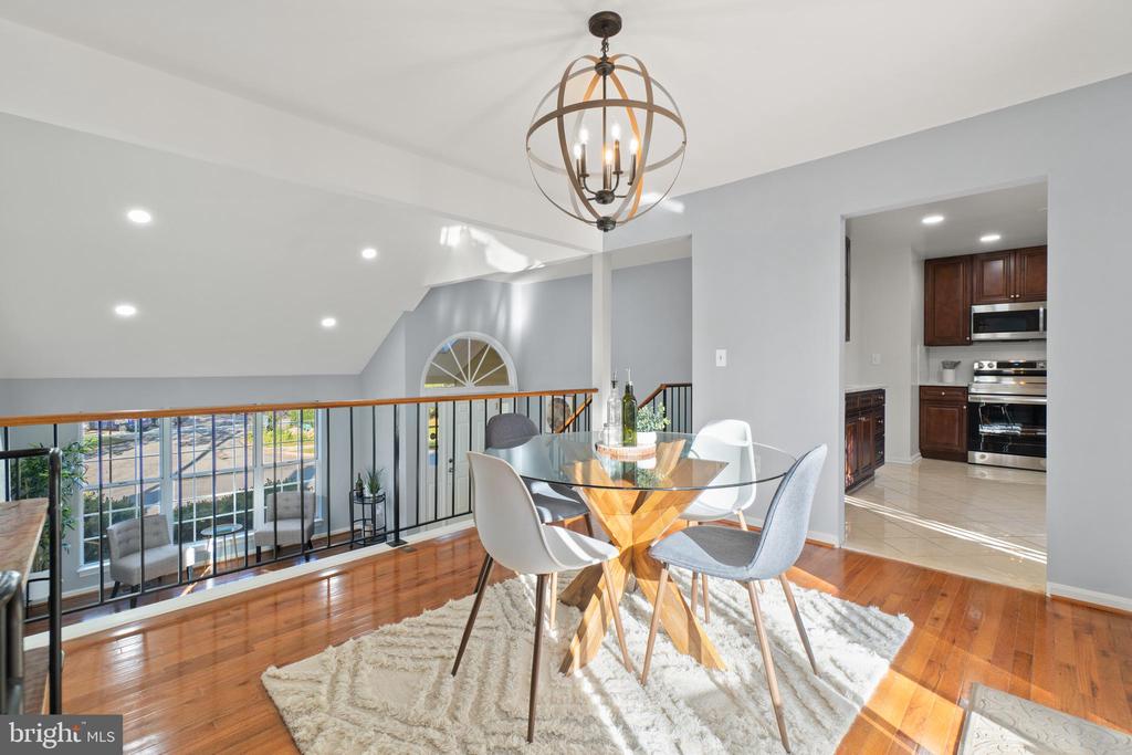 2430 LYTTONSVILLE ROAD