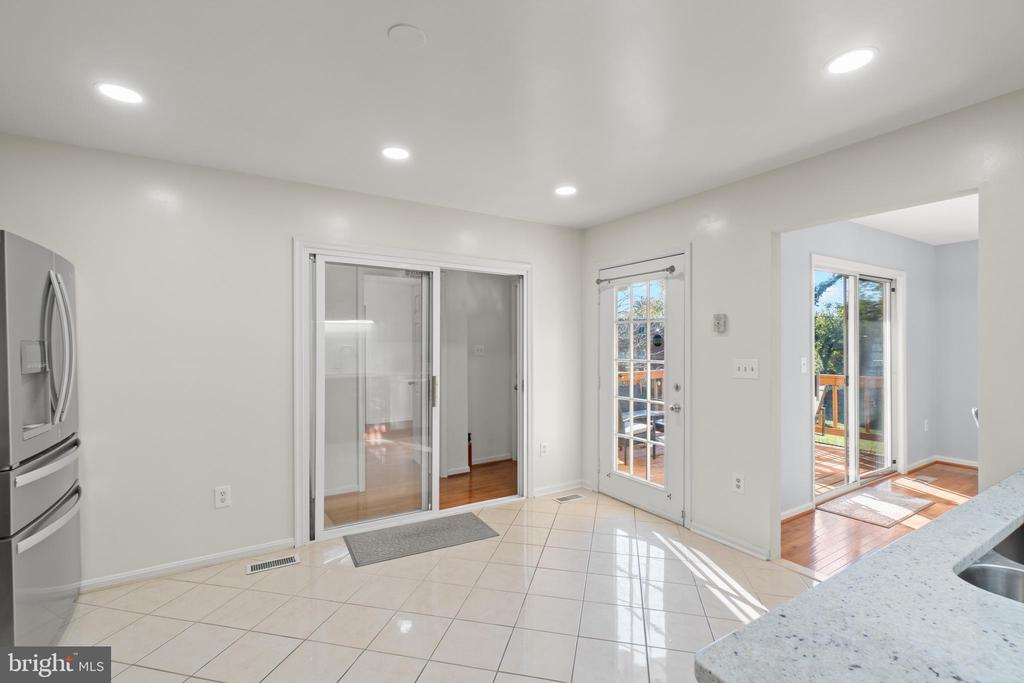 2430 LYTTONSVILLE ROAD
