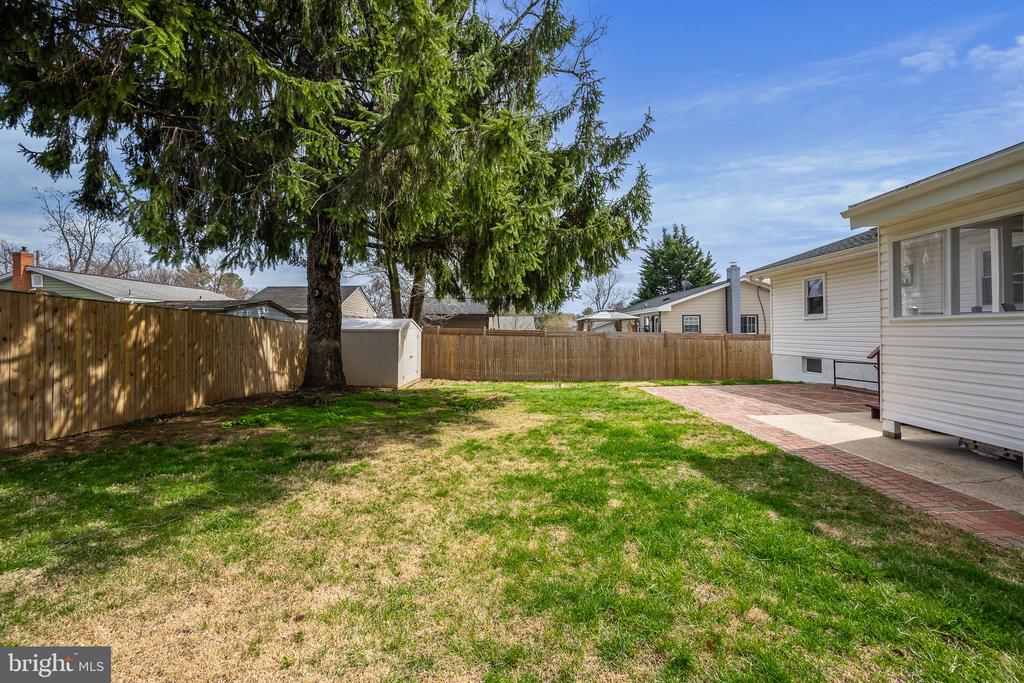 4709 GLASGOW DRIVE