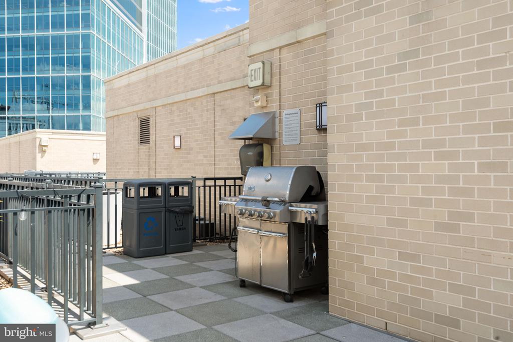 7710 WOODMONT AVENUE Unit: 613