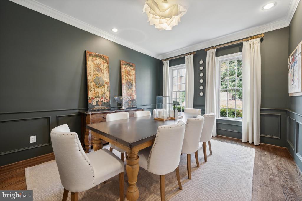 9737 BEMAN WOODS WAY