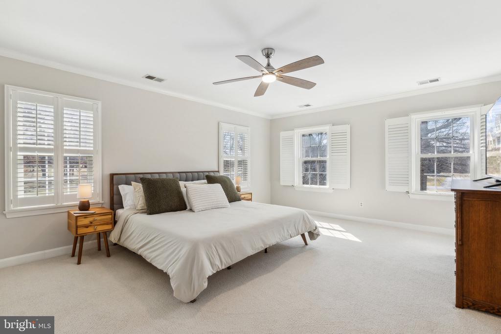 13521 HADDONFIELD LANE