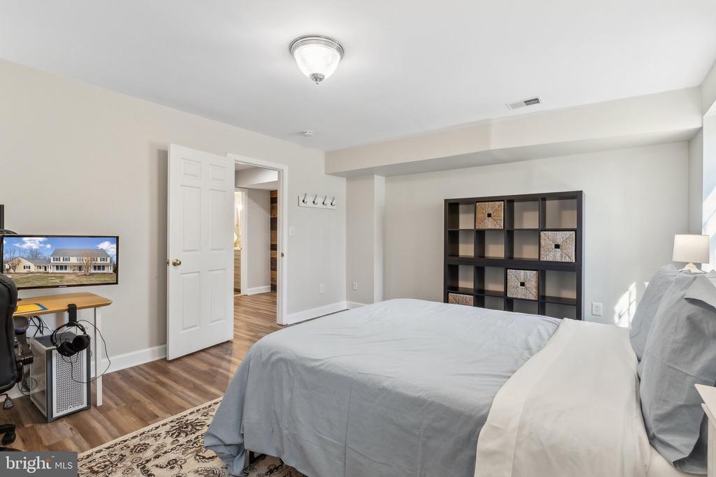 13521 HADDONFIELD LANE
