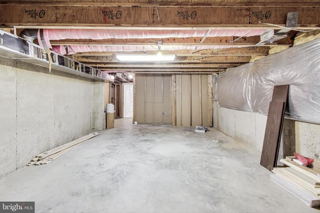 5 ARGOSY COURT