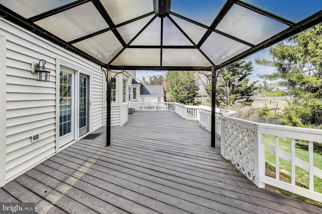 5 ARGOSY COURT