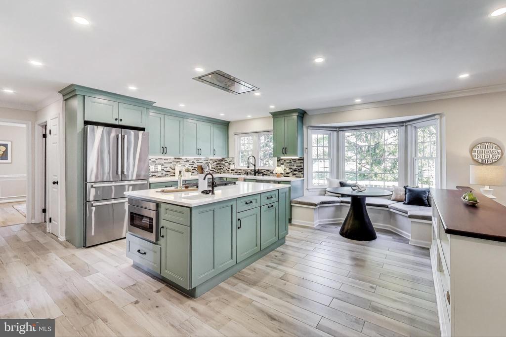 5 ARGOSY COURT