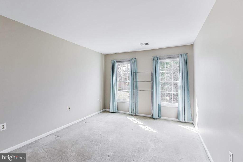 5 ARGOSY COURT