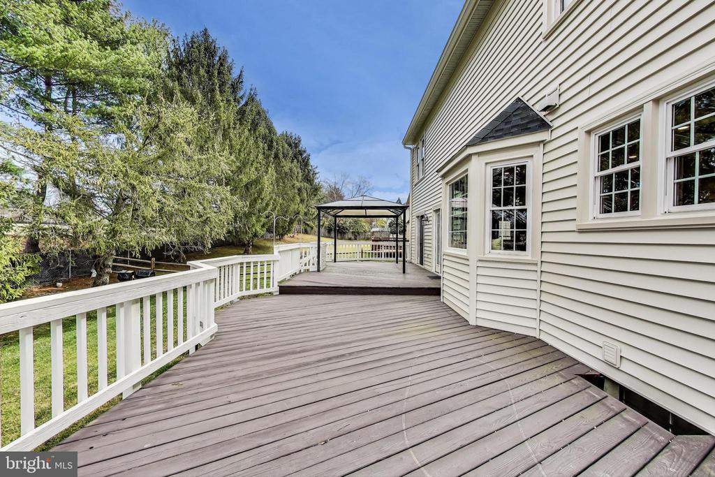 5 ARGOSY COURT