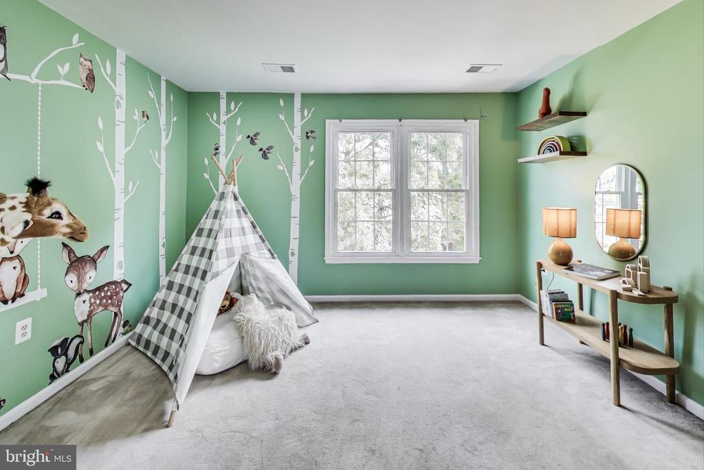 5 ARGOSY COURT
