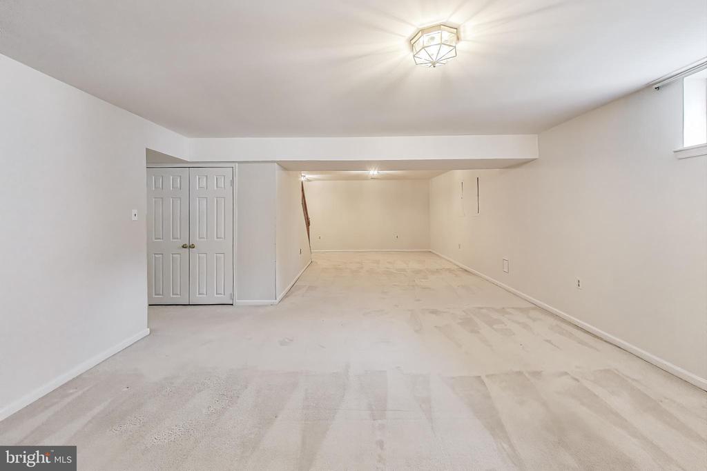 5 ARGOSY COURT