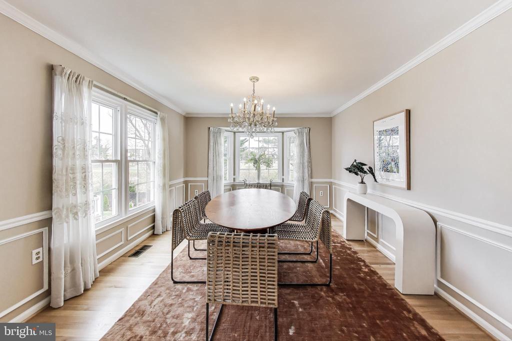 5 ARGOSY COURT