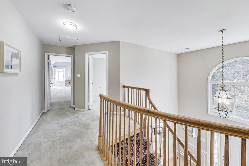 5 ARGOSY COURT